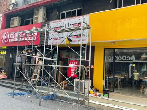 宾阳制作广告招牌如何避免它发黄？